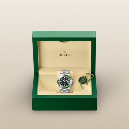 RLX Submariner Date Lunette Verte - Vue 3